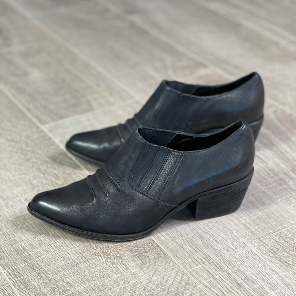 JEAN-MICHEL CAZABAT Black Leather Heeled Ankle Booties Boots